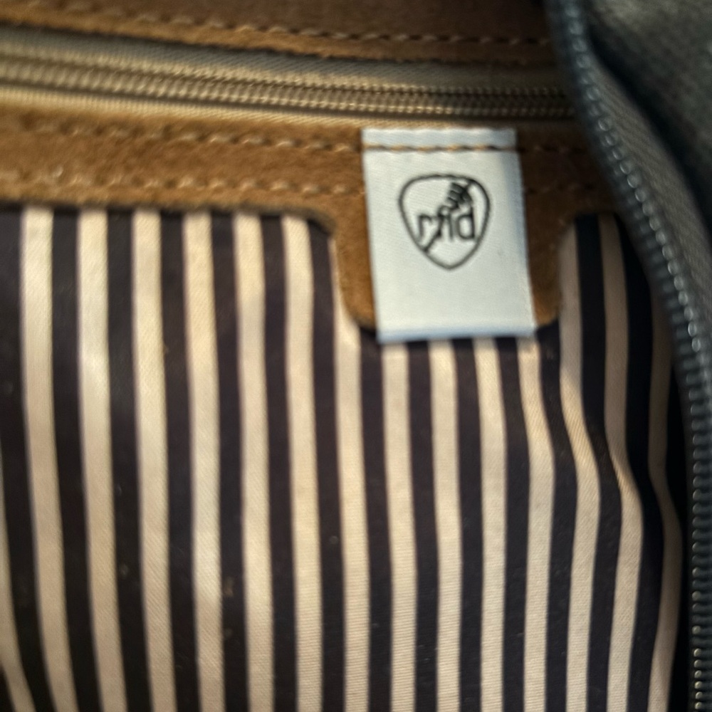 Travelon Charcoal and Tan Backpack - Picture 4 of 8